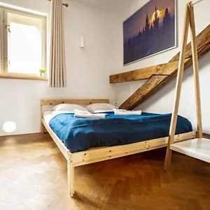old-town-square-suites-prague.praguehotelsweb.com/